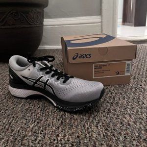 ASICS Gel Kayano 27, women's size 9